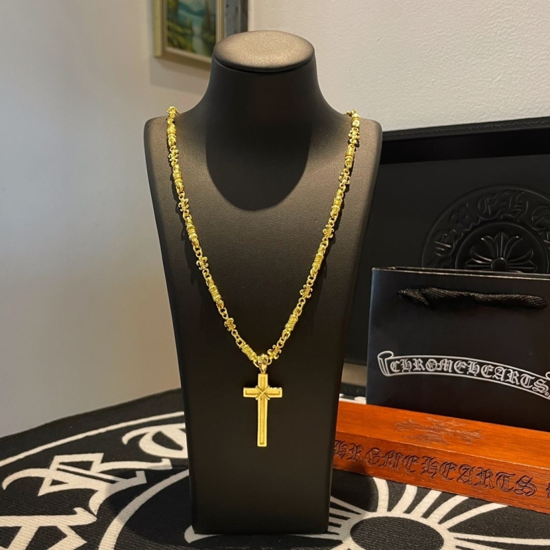 Ch**me He**ts necklaces